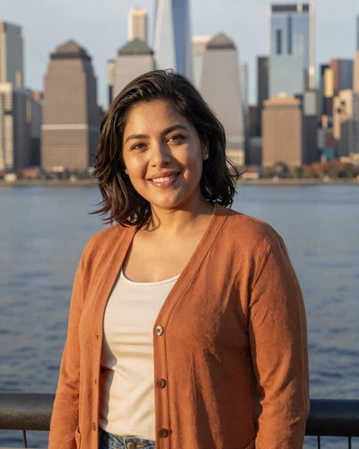 Carla, 37, Latina dispatch supervisor from Hoboken - New York metro trucker dating profile